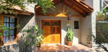 Venta – Excelente Casa En Calle Chimondegui Al 800