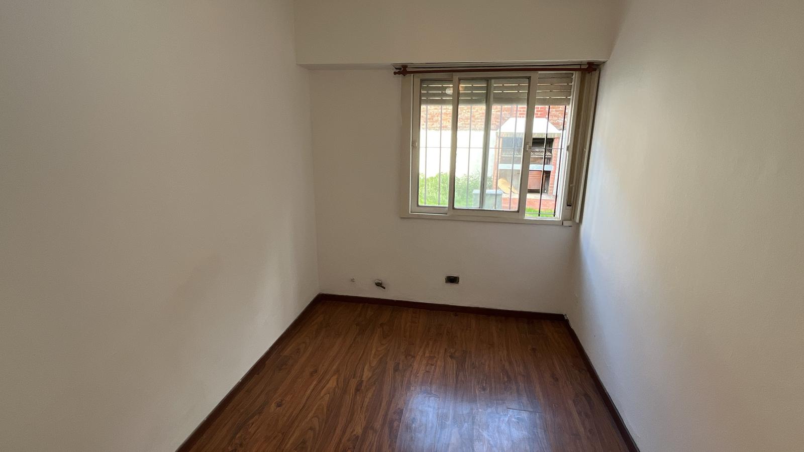 7152144_12355684197667428176792744472699601010618840796116905245339925780928456695887