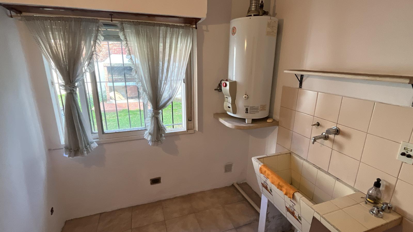 7152144_78165498605908404054874012970494268581912813464518848427402203663008251744920